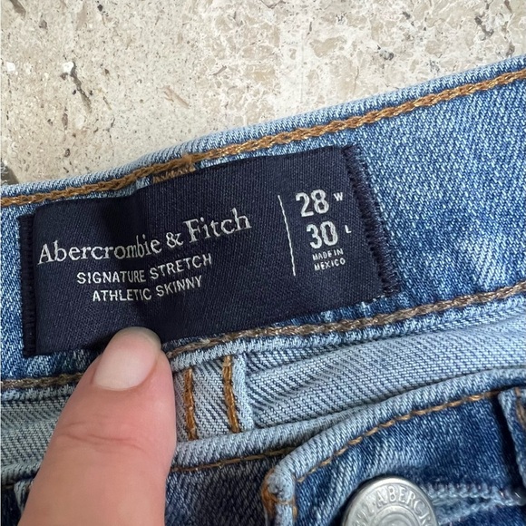 Abercrombie and Fitch Signature Stretch Athletic Skinny Men’s Jeans Size 28X30 - Picture 3 of 5